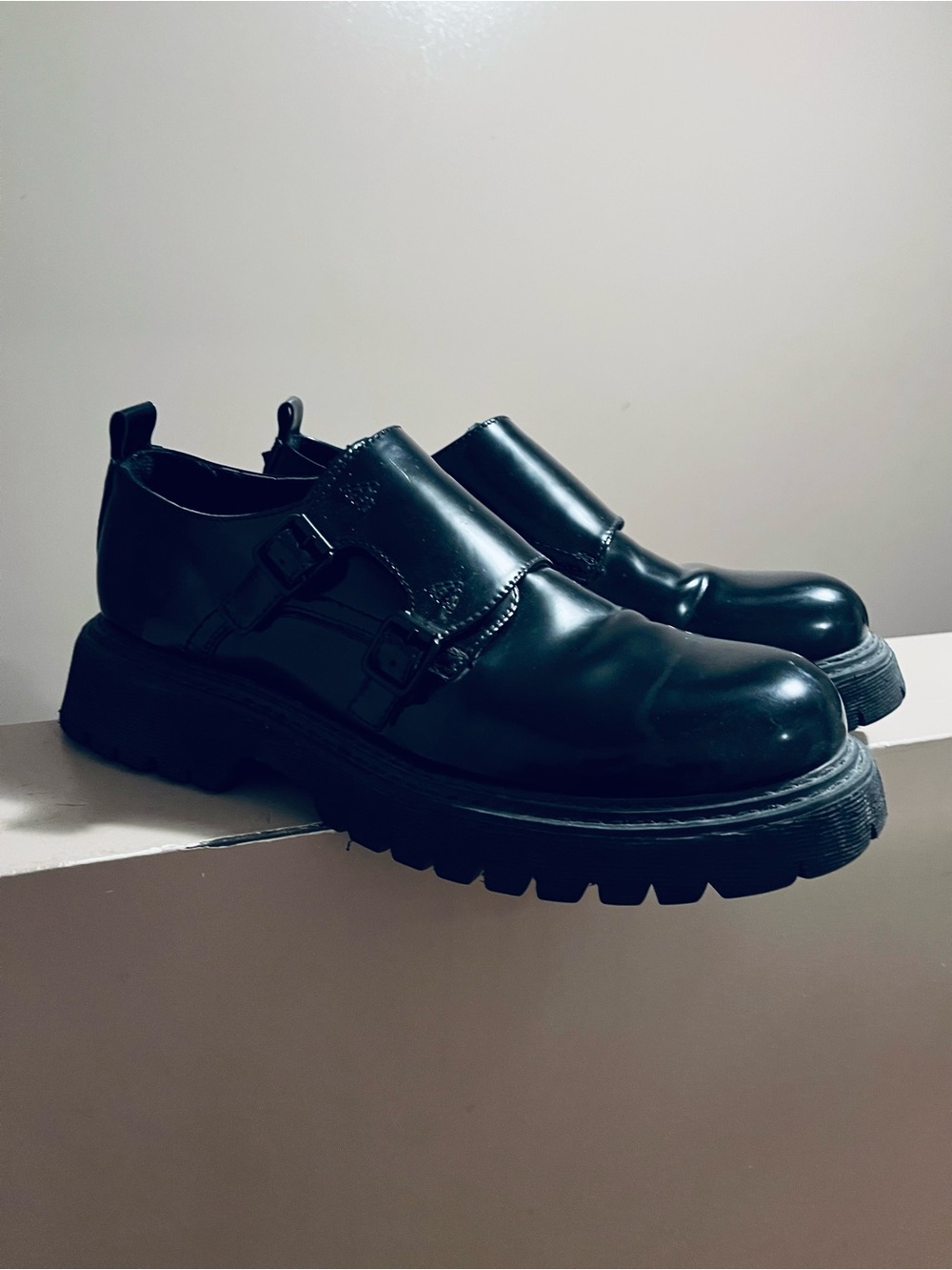 Chunky 90s style shoes